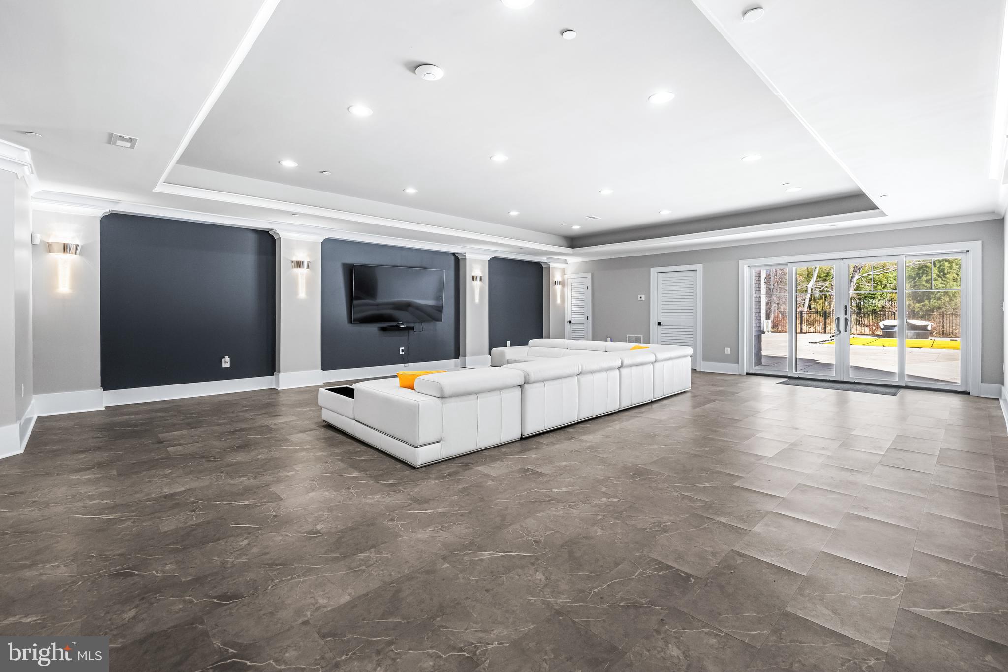3415 Shady Ln