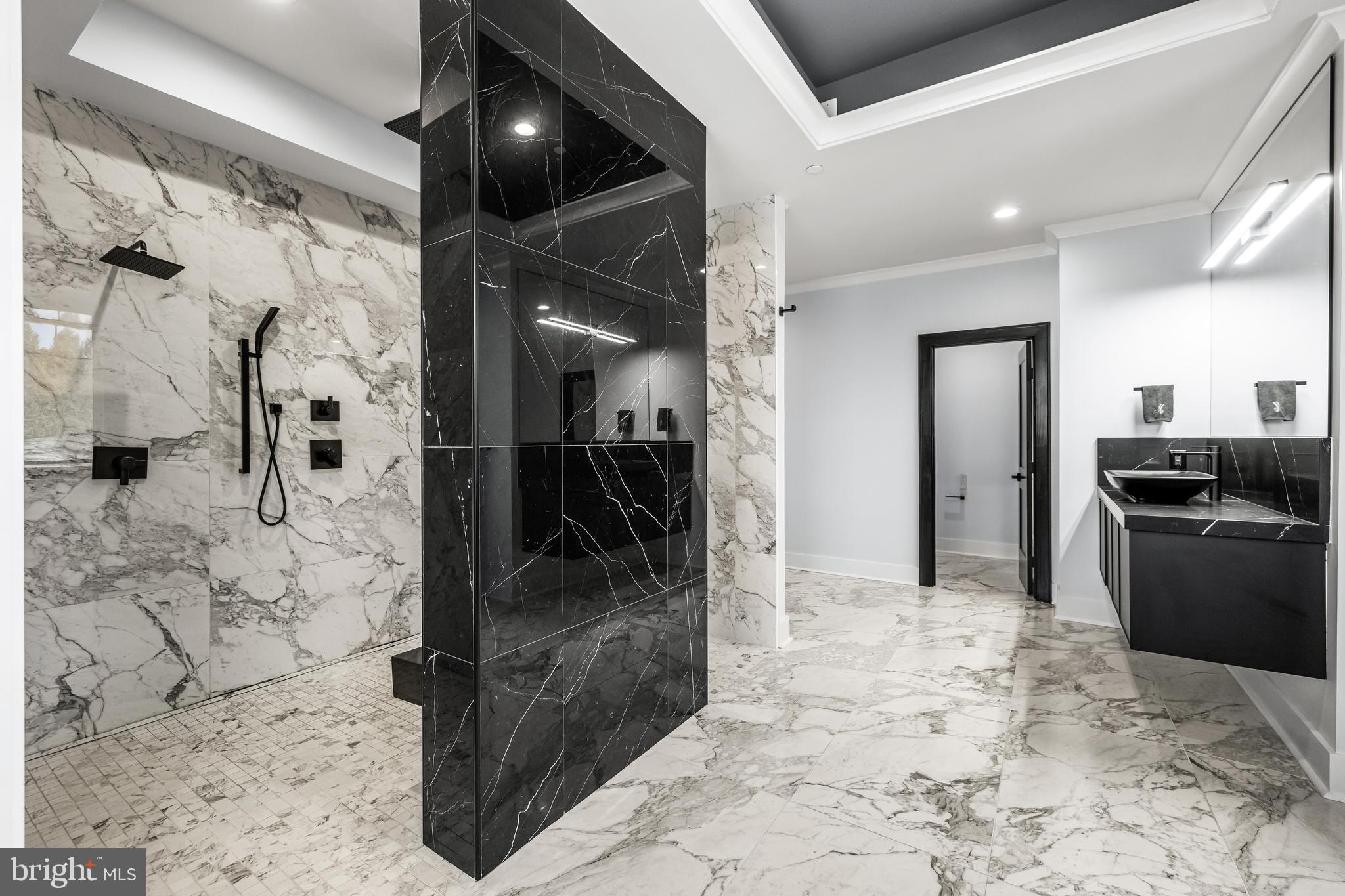 3415 Shady Ln