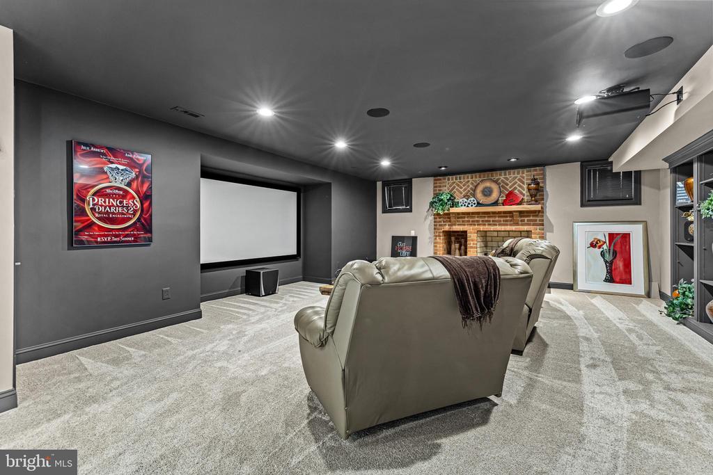 11501 Manorstone Ln