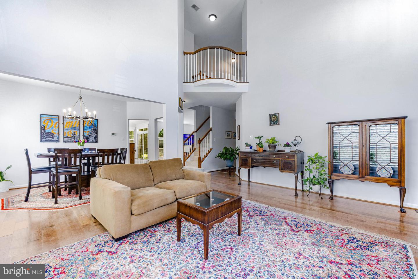6452 Ruxton Dr