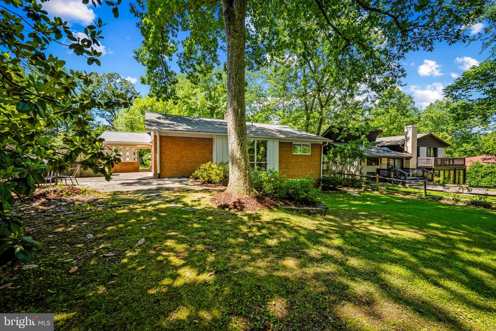 9815 Inglemere Dr