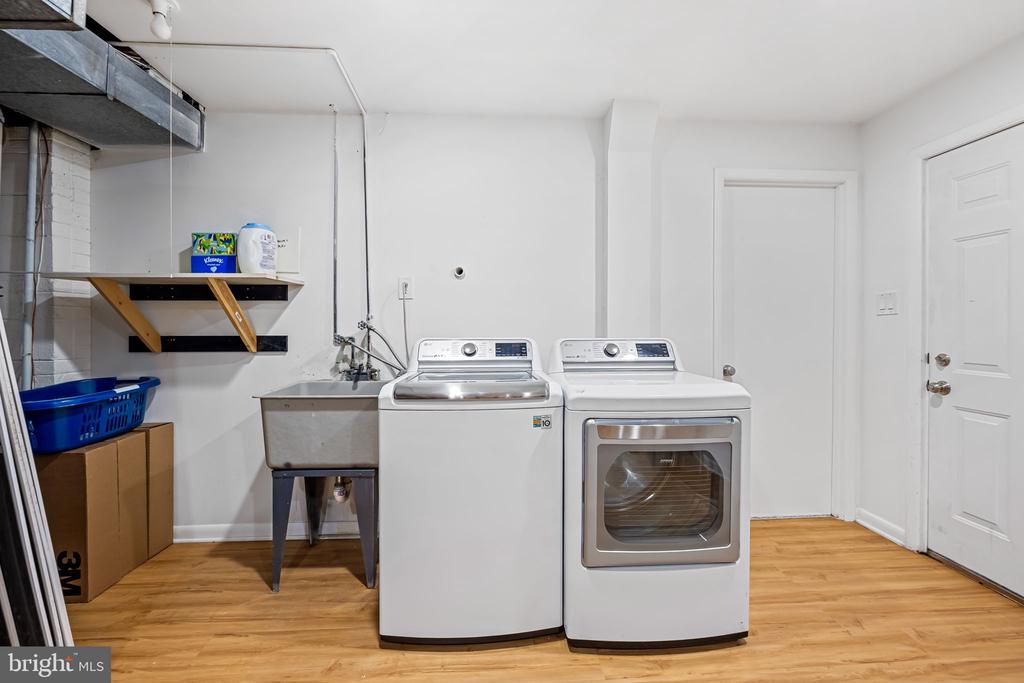 9815 Inglemere Dr
