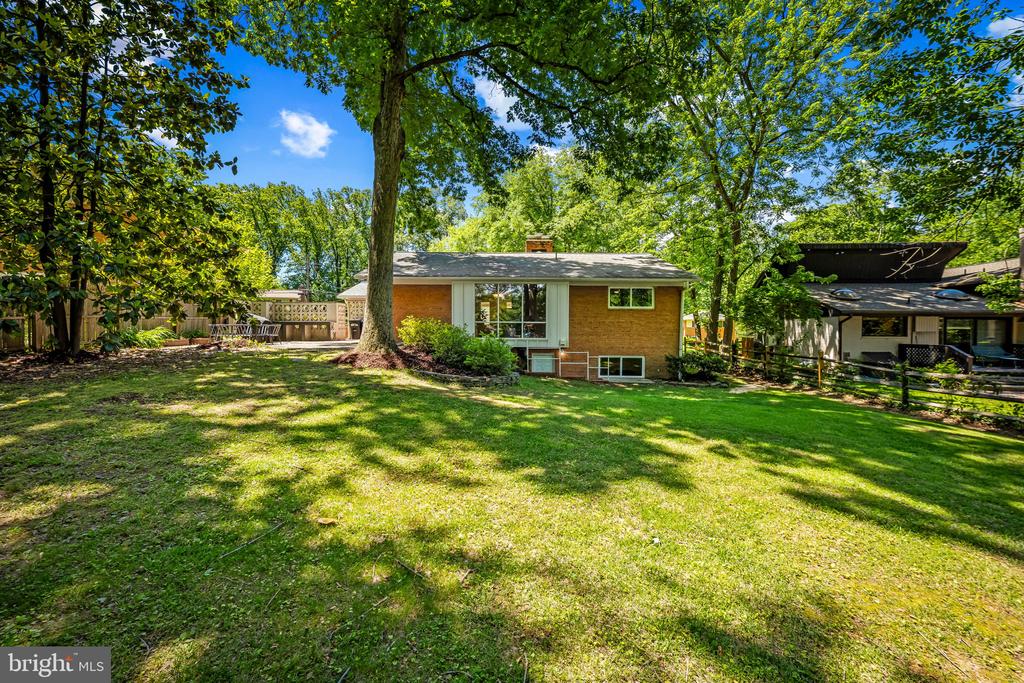 9815 Inglemere Dr