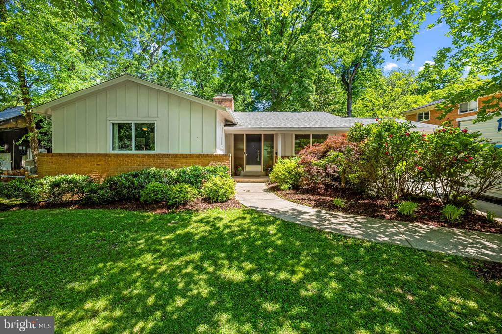 9815 Inglemere Dr