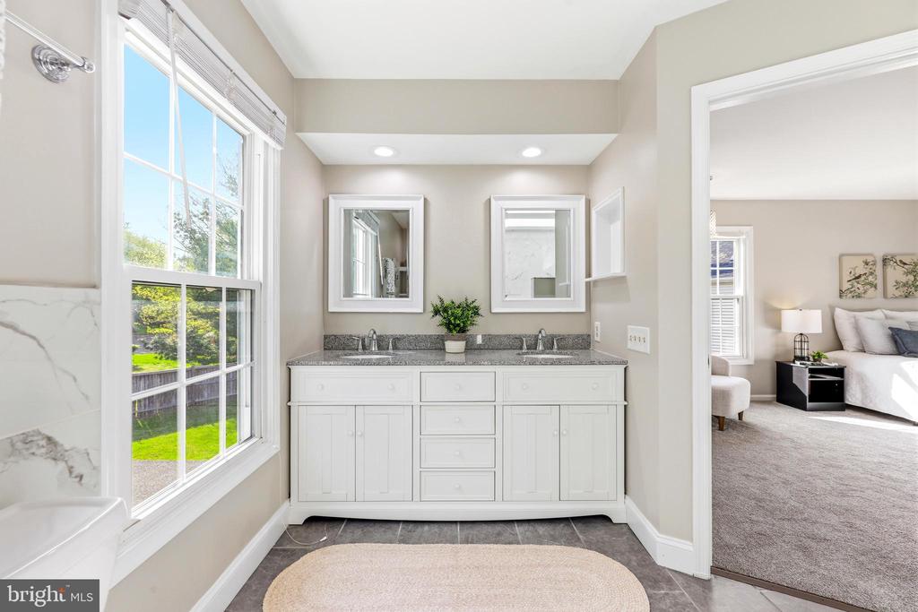 15303 PINE TREE WAY