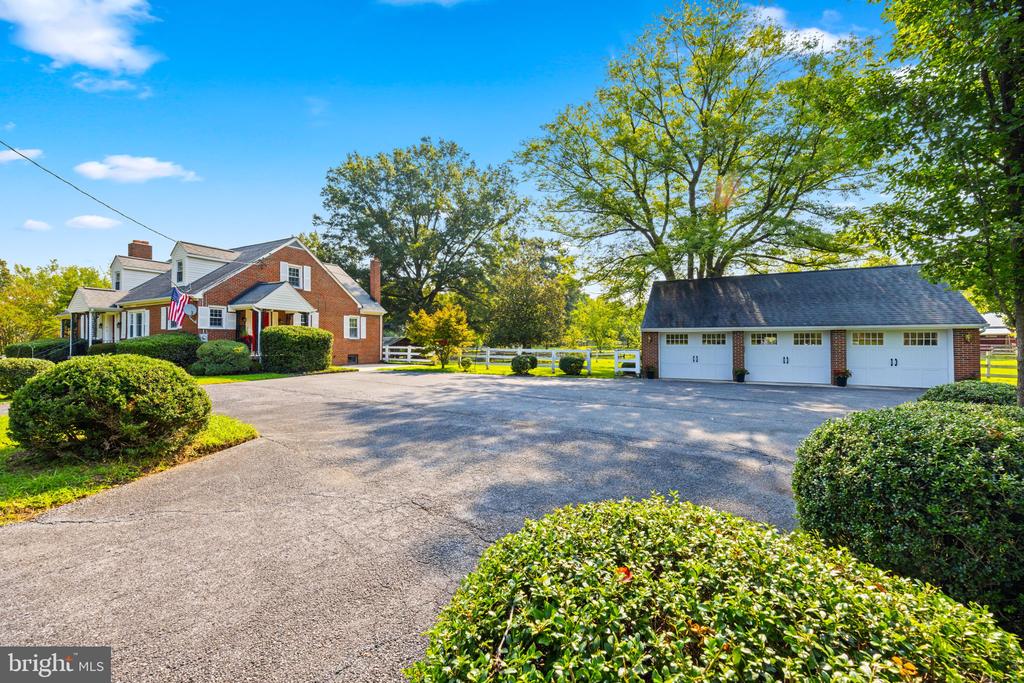 16401 MOUNT CALVERT ROAD