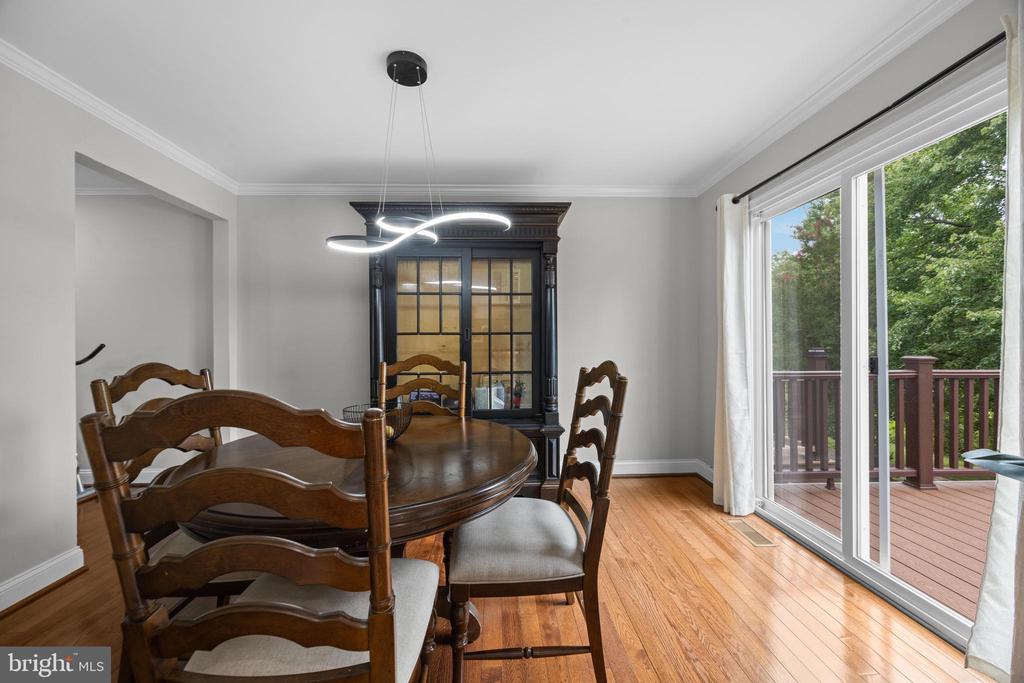 829 LAKE SHORE DRIVE
