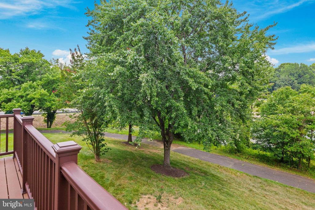 829 LAKE SHORE DRIVE