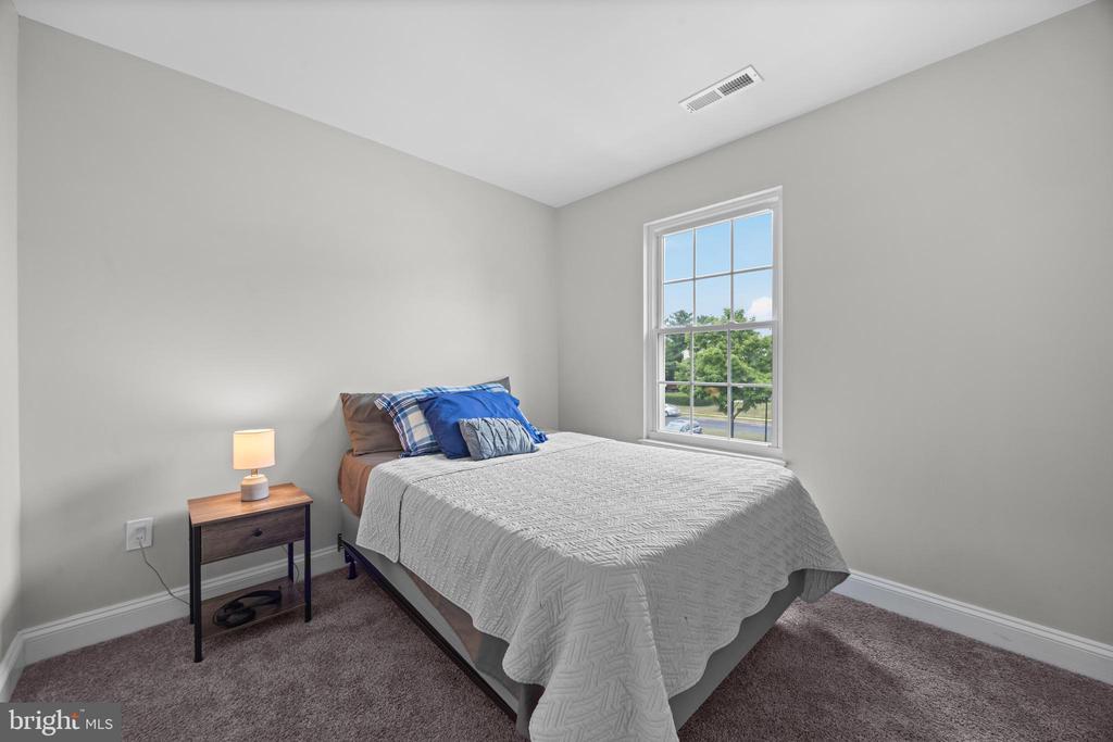 829 LAKE SHORE DRIVE