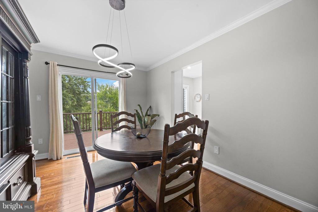 829 LAKE SHORE DRIVE