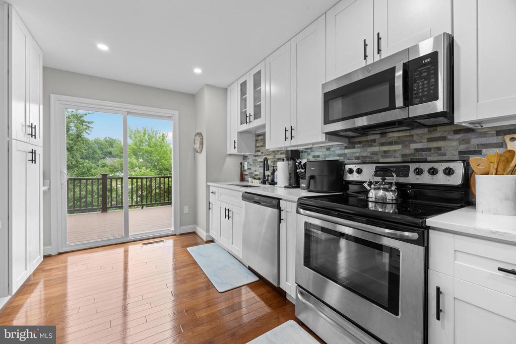829 LAKE SHORE DRIVE