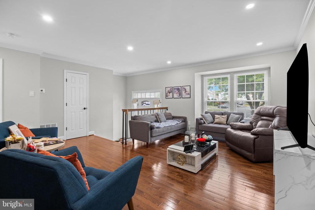 829 LAKE SHORE DRIVE