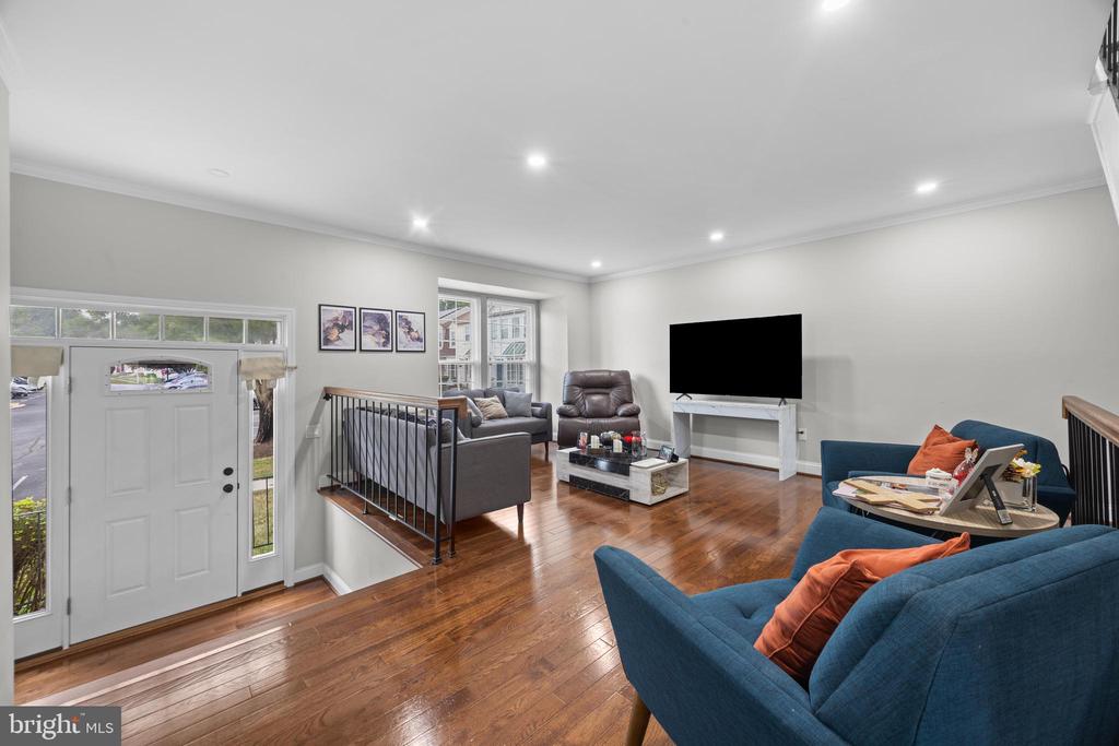 829 LAKE SHORE DRIVE