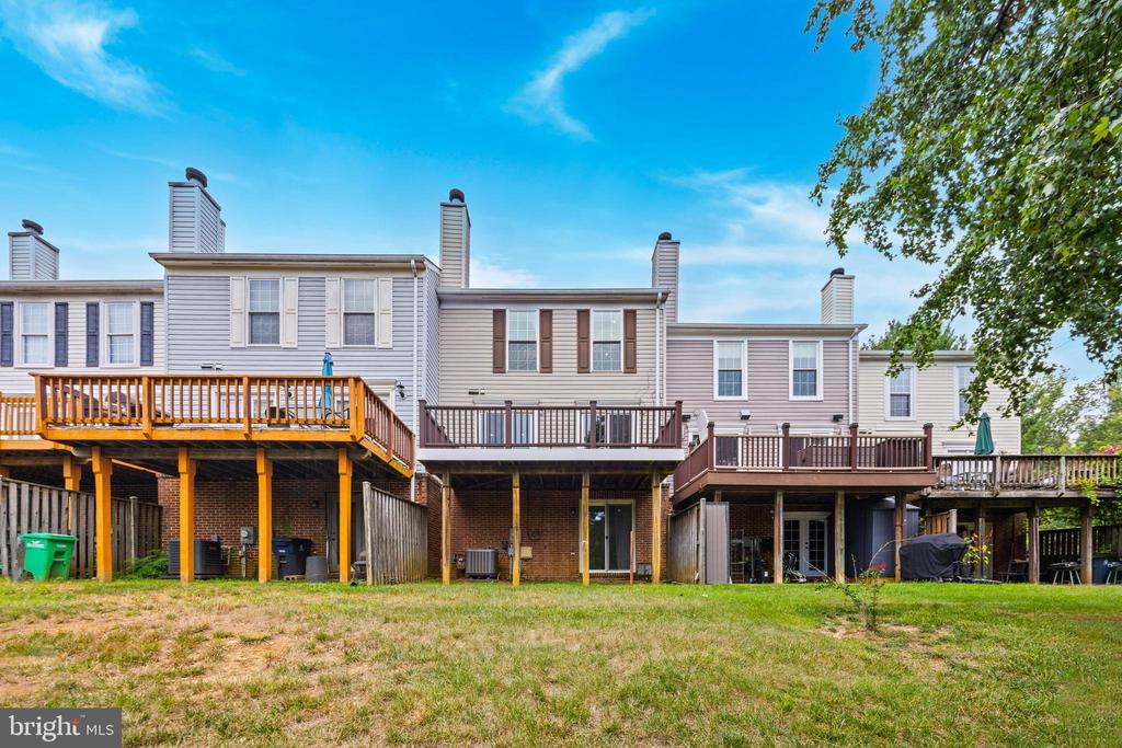829 LAKE SHORE DRIVE