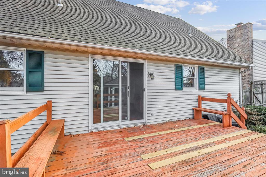 409 Seymour Ave
