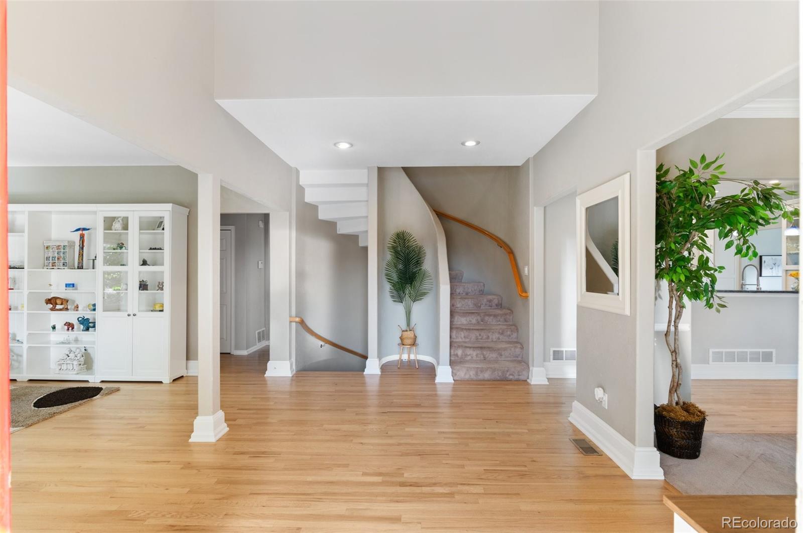1814 S Uinta Way