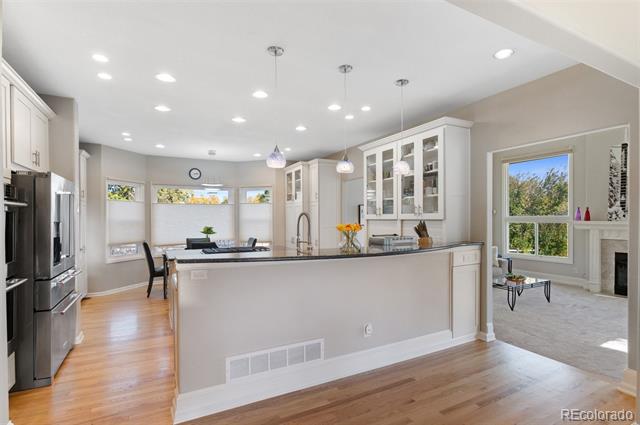 1814 S Uinta Way