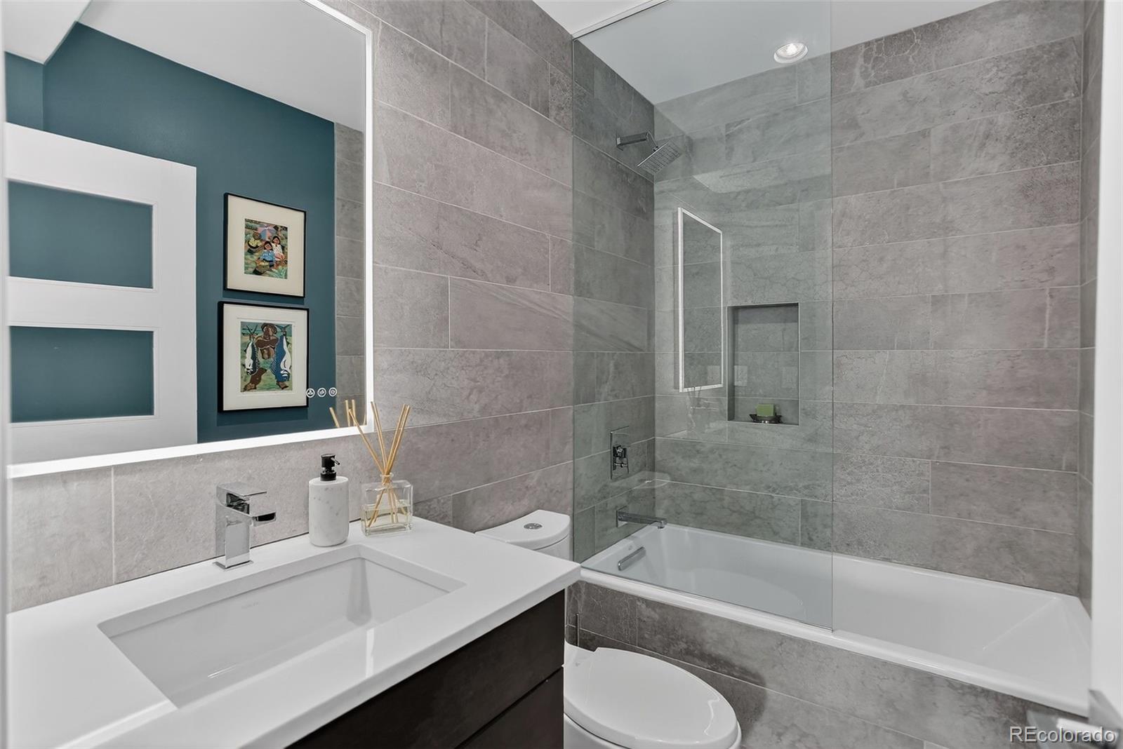 1050 Cherokee Street Unit: 407