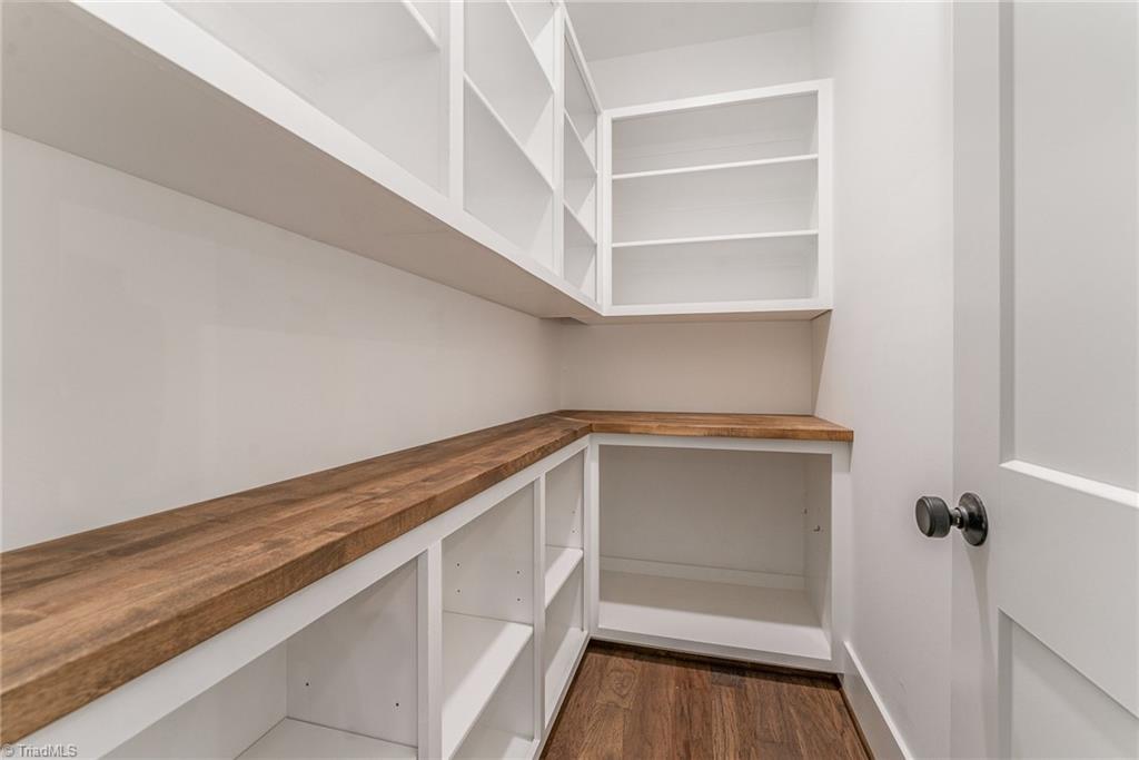 7603 White Retreat Court