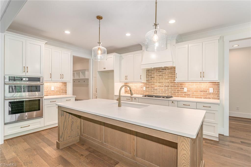 7603 White Retreat Court