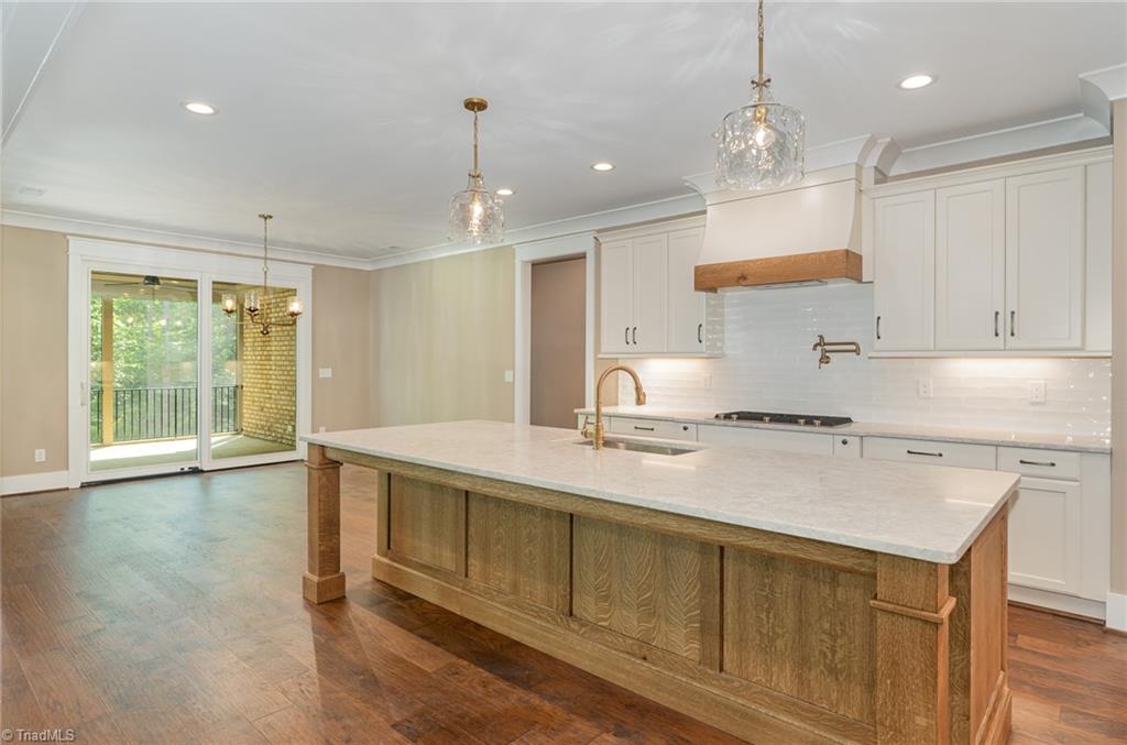 7602 White Retreat Court