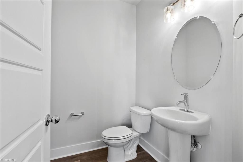 5131 Whaitley Lane