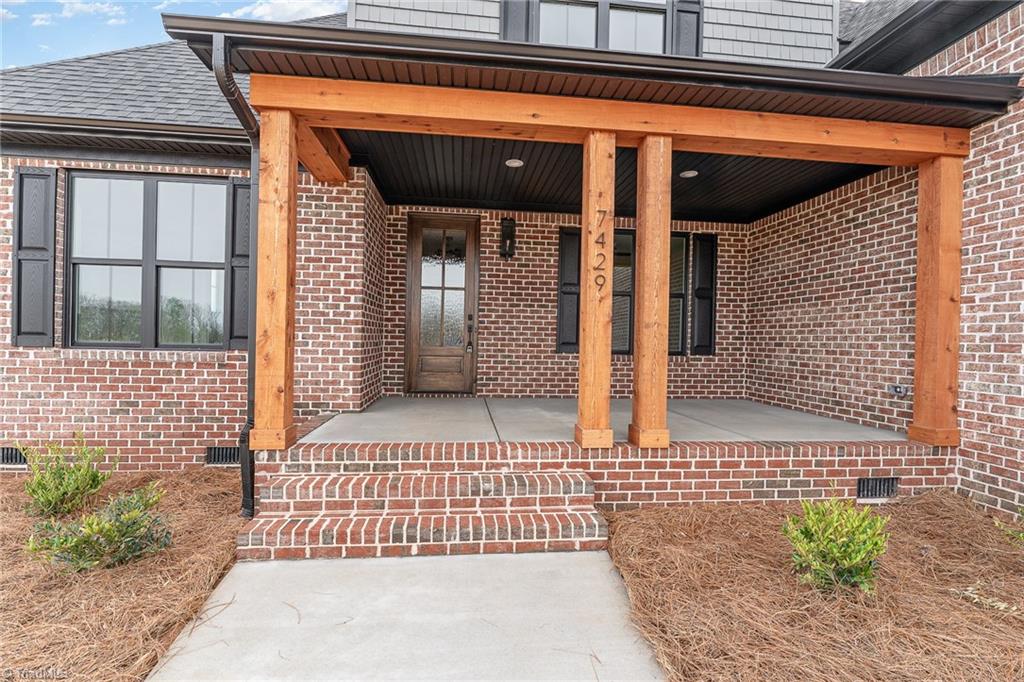 7429 Kingsley Place