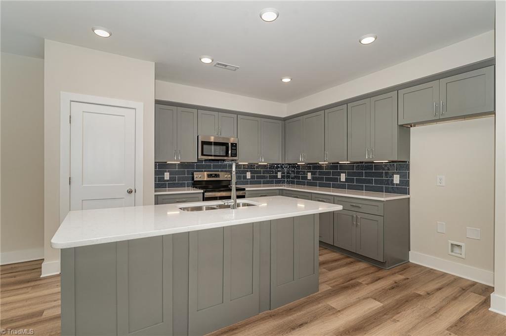 909 Cannon Crossing Circle