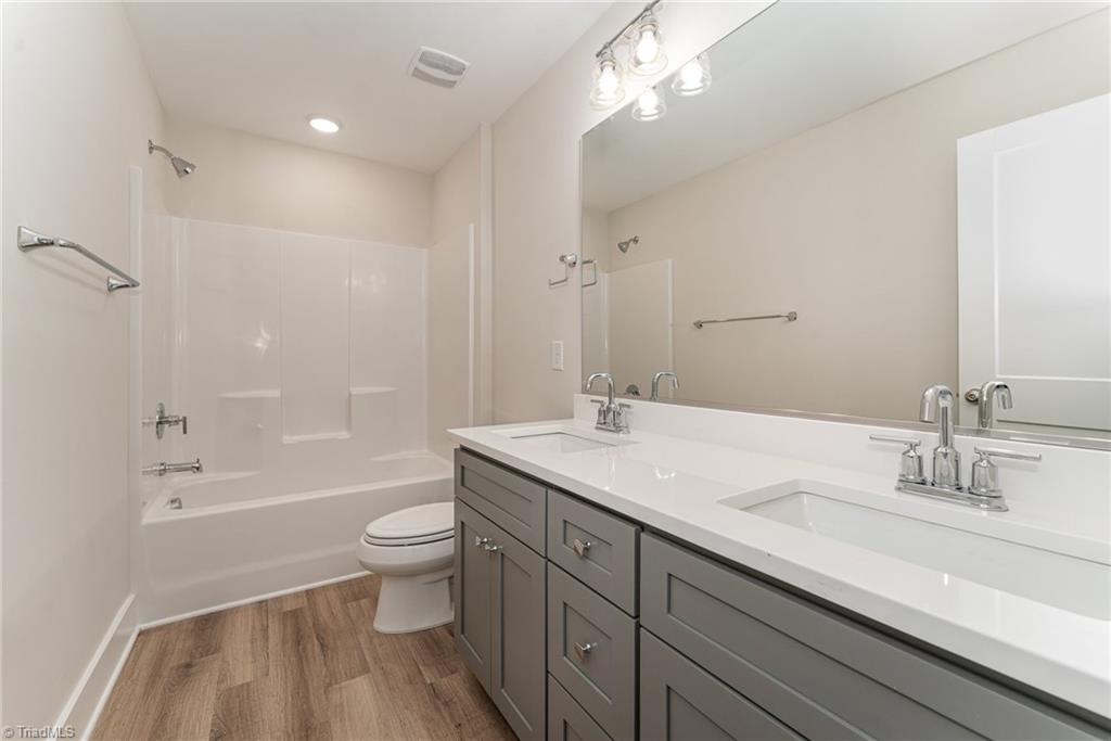 909 Cannon Crossing Circle