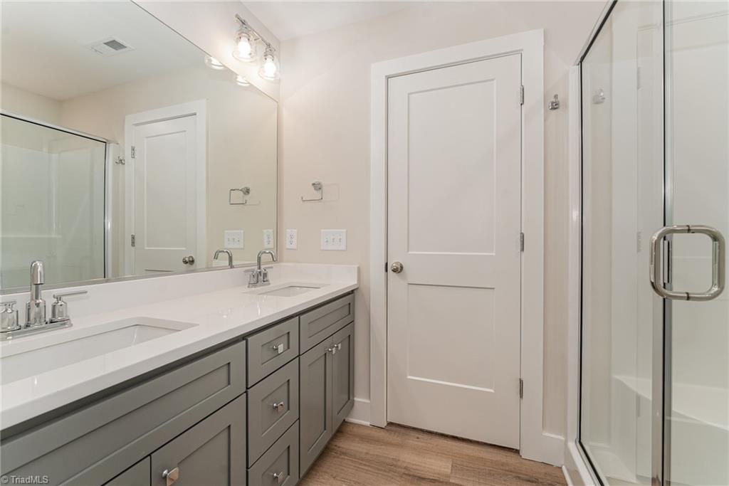 909 Cannon Crossing Circle