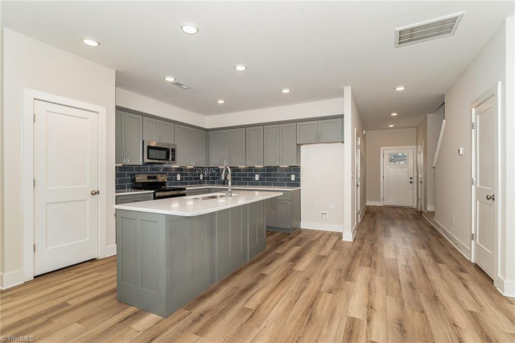 909 Cannon Crossing Circle