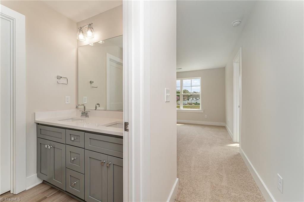 909 Cannon Crossing Circle