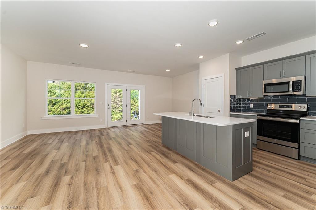 909 Cannon Crossing Circle