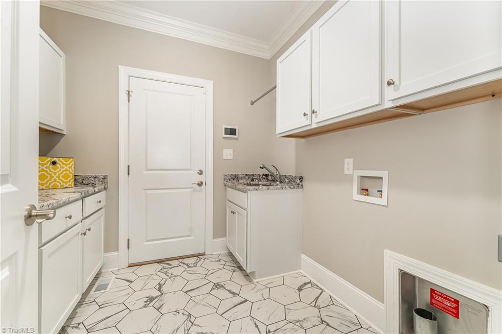 2811 Elim Shores Terrace