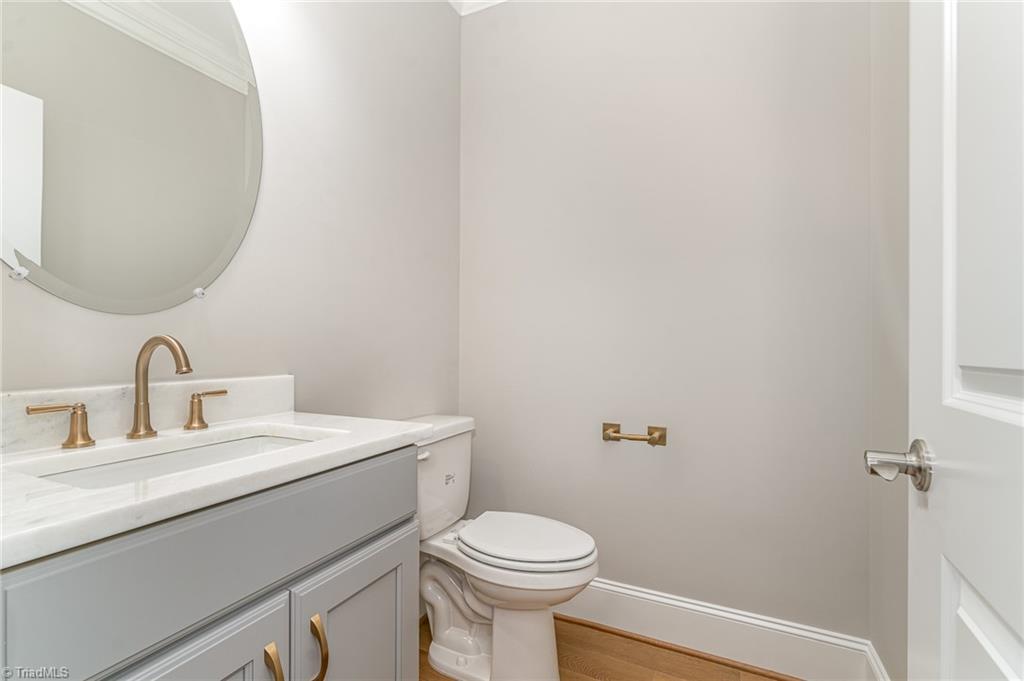 2811 Elim Shores Terrace