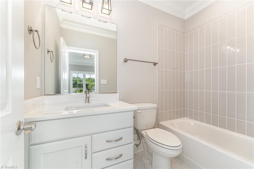 2811 Elim Shores Terrace