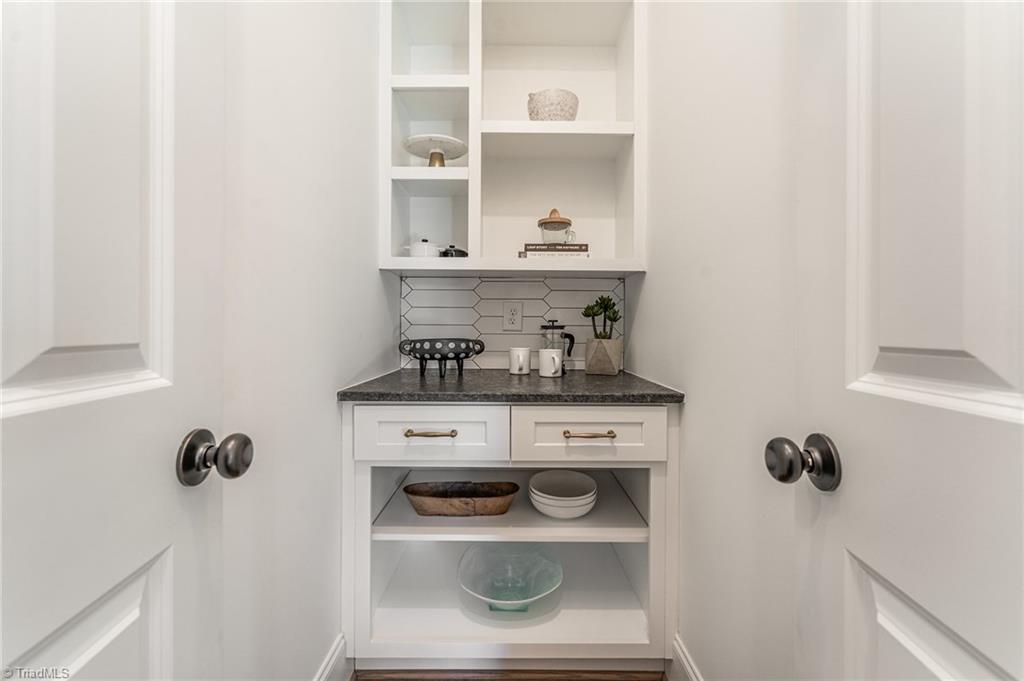 8009 Honkers Hollow Drive