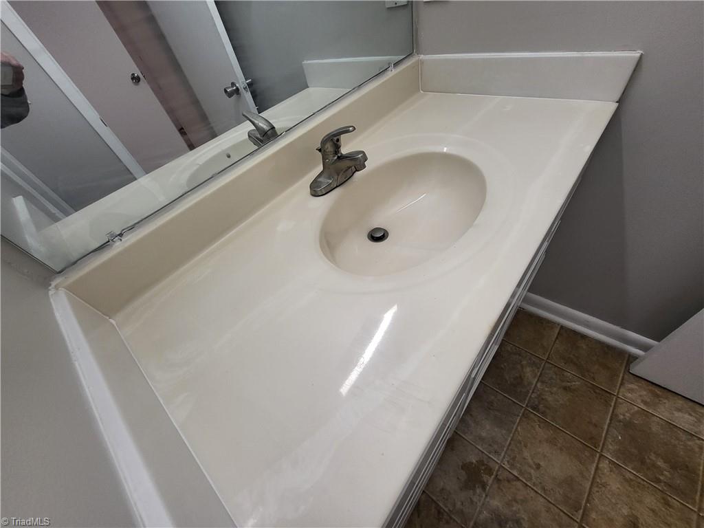 2833 N Ohenry Boulevard # H