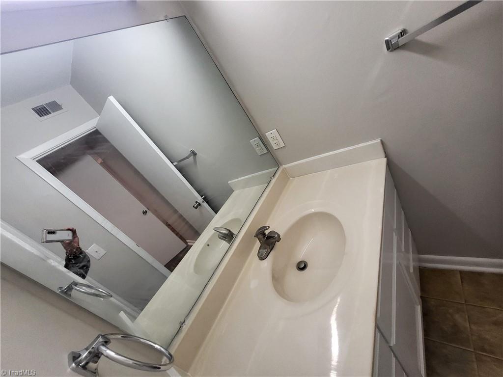 2833 N Ohenry Boulevard # H