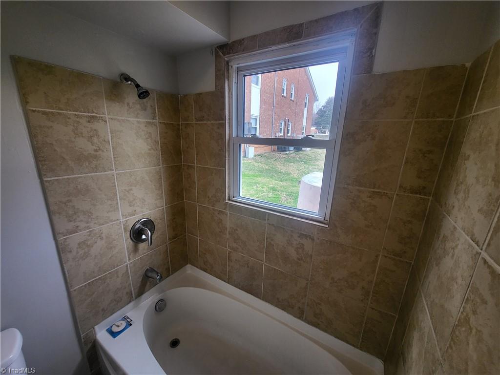 2829 N Ohenry Boulevard # D