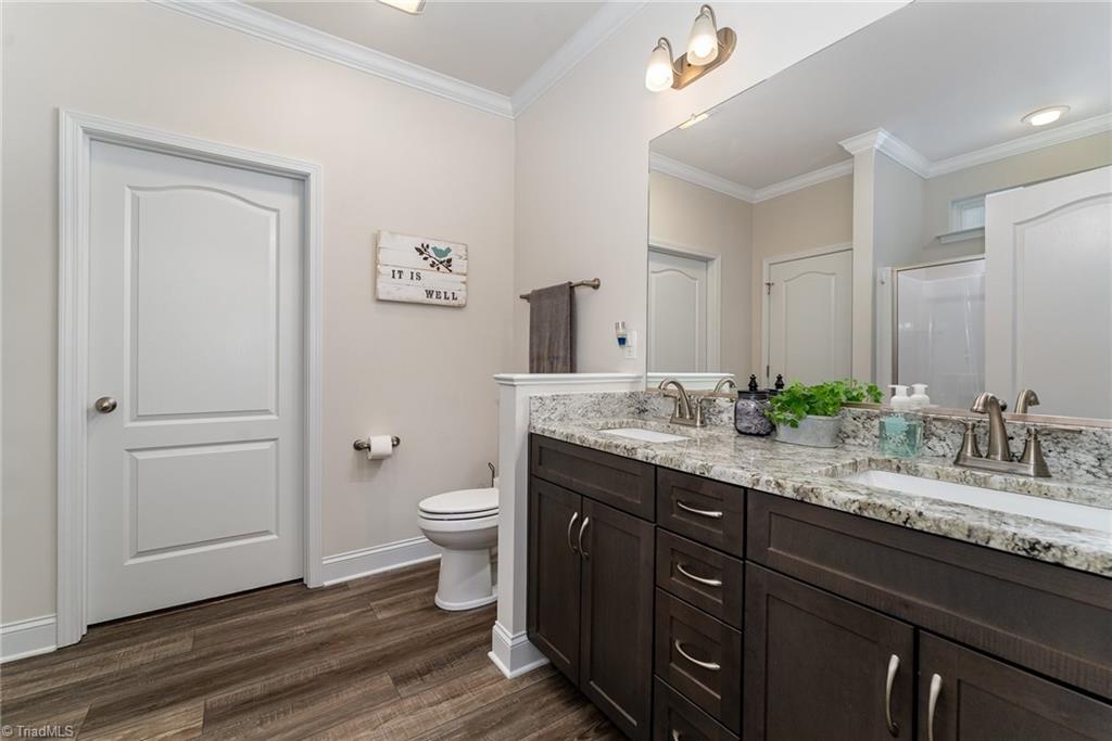 2537 Redwood Hill Court