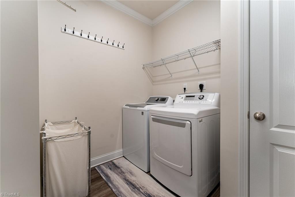 2537 Redwood Hill Court