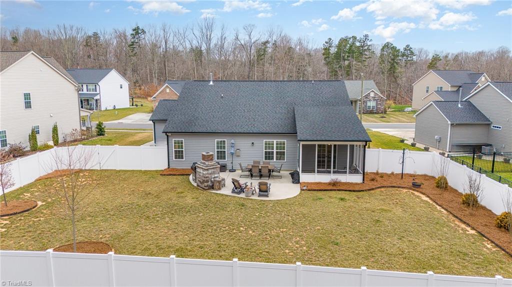 2537 Redwood Hill Court