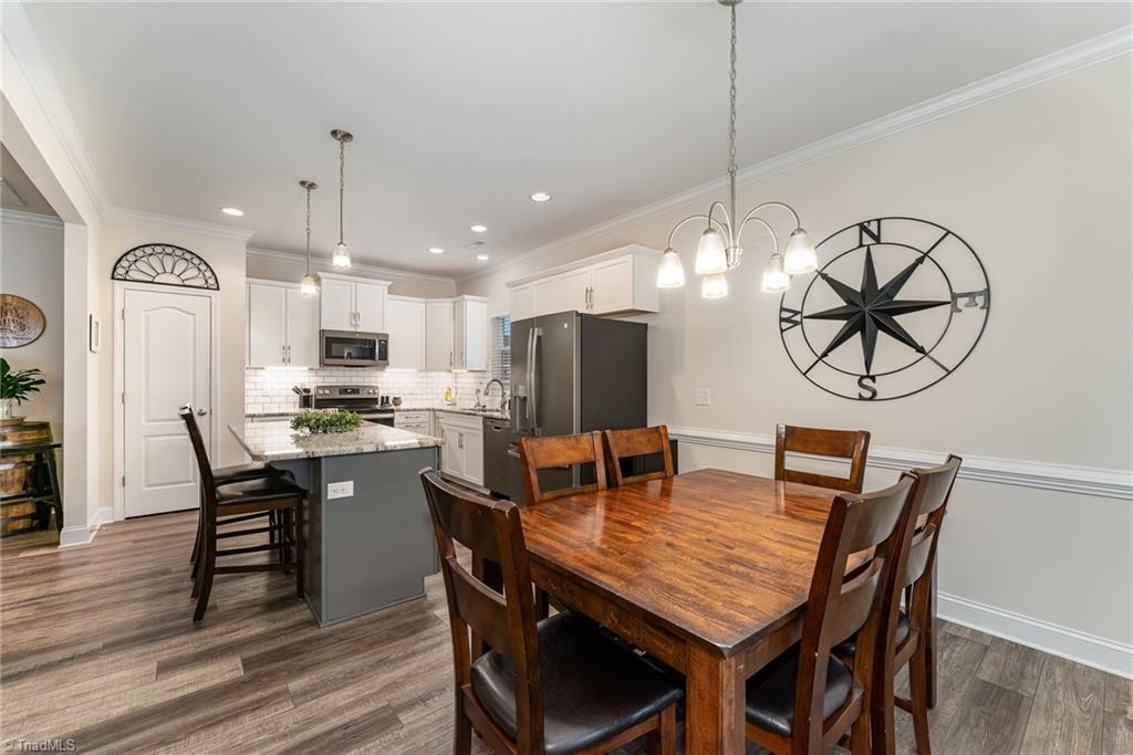 2537 Redwood Hill Court