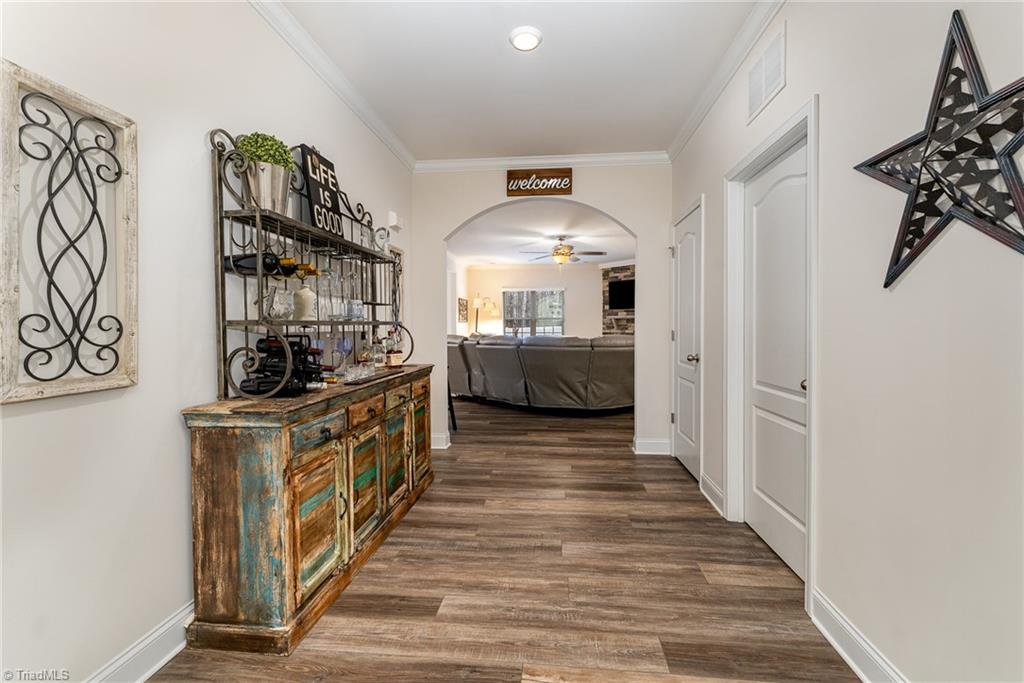 2537 Redwood Hill Court