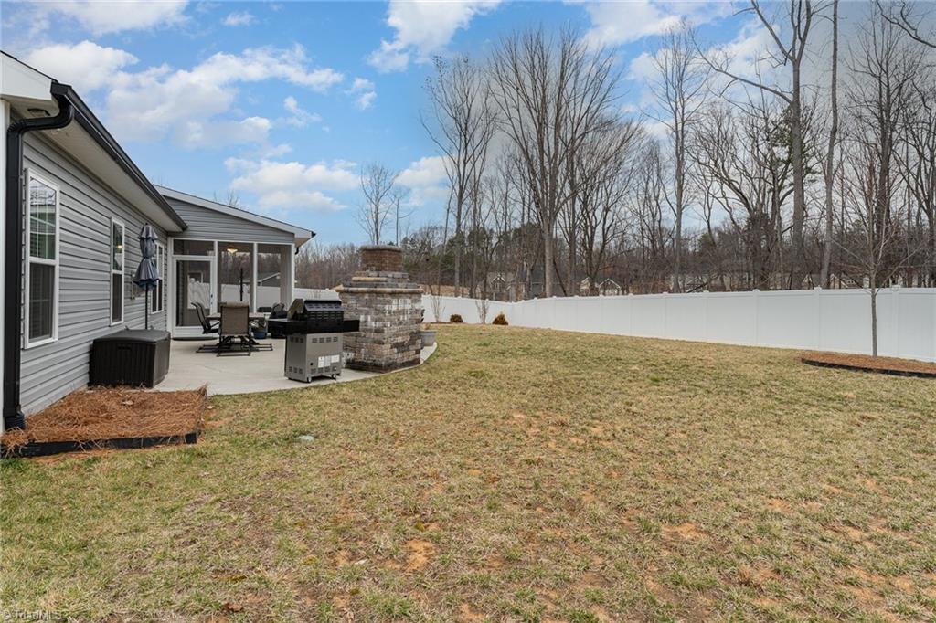 2537 Redwood Hill Court