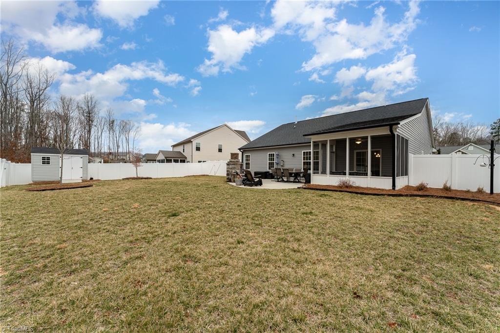 2537 Redwood Hill Court