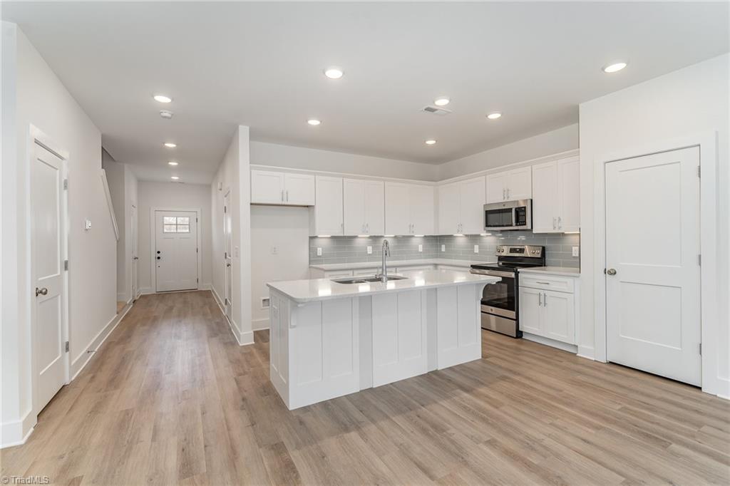 903 Cannon Crossing Circle