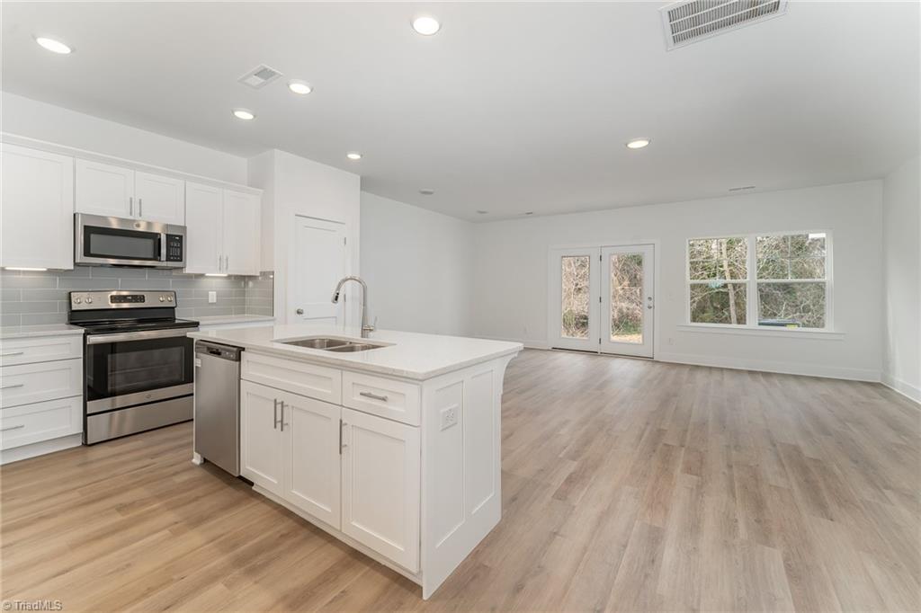 903 Cannon Crossing Circle