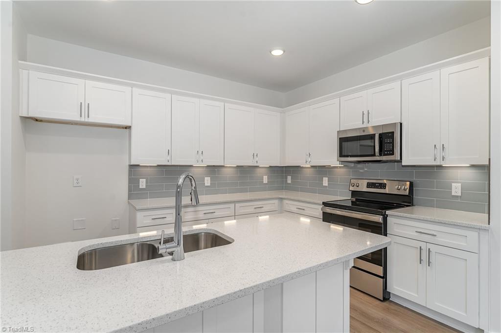 903 Cannon Crossing Circle